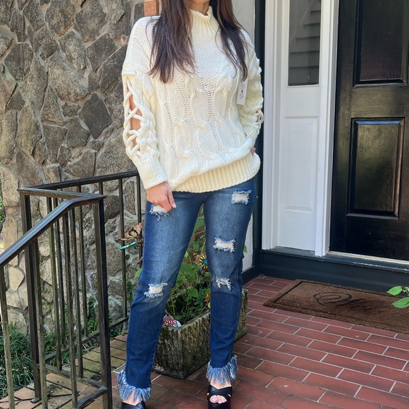 45 Made in Italy Braided Sleeve Chunky Knitted Sweater - Picture 4 of 5